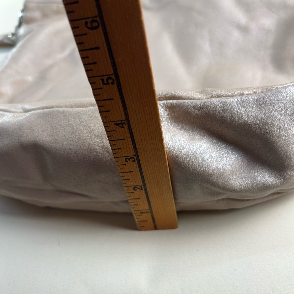Coach Cream Shoulder Bag - Picture 10 of 12